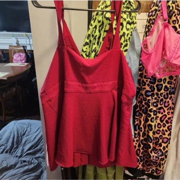 ⚘️NWOT Torrid 3x Peplum Crepe Zip-Front Top - Picture 6 of 6